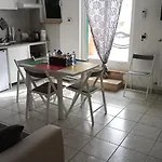 Relux Bed & Breakfast 4*