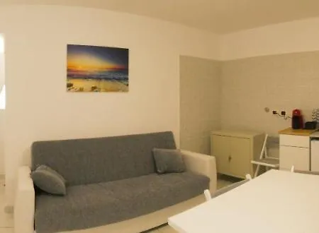 Relux Bari